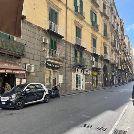 Il Giglio Rosso Apartment Napoli Exterior foto